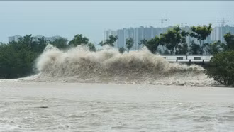 Từ nay đến tháng 10, Biển Đông có thể có 2 cơn bão, miền Trung mưa lớn lịch sử