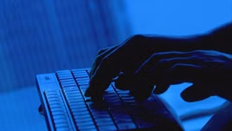 Nhật Bản phát hiện virus máy tính mới lợi dụng AI tạo sinh để tấn công mạng