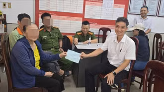 Cụ bà suýt bị lừa chuyển 300 triệu đồng cho kẻ giả danh công an