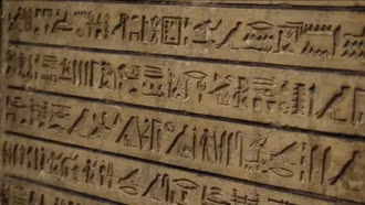 Trí tuệ nhân tạo: Ứng dụng AI chuyển thể chữ tượng hình Ai Cập cổ đại sang tiếng Anh