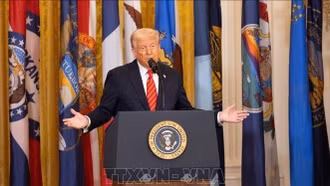 Tổng thống Trump 'cân nhắc tiếp quản' Eo biển Hormuz giữa chiến sự với Iran