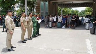 Tiếp nhận 79 công dân Việt Nam do Campuchia trao trả