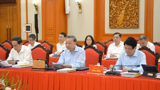 Bộ Chính trị cho ý kiến về công tác chuẩn bị Đại hội Đảng bộ Chính phủ