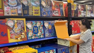 Thị trường giỏ quà Tết: Chú trọng tính thiết thực, giá mềm