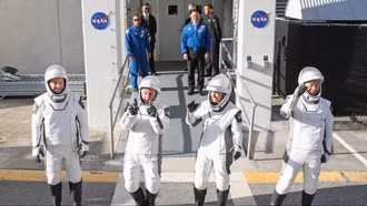 NASA cho phi hành đoàn hồi hương sớm hơn kế hoạch vì sự cố sức khỏe