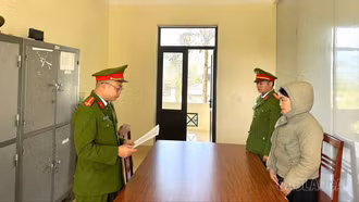 Khởi tố 1 bị can, xử phạt hành chính 9 đối tượng về hành vi đánh bạc