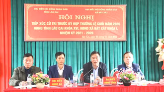 Tổ đại biểu số 14 HĐND tỉnh tiếp xúc cử tri tại xã Bát Xát