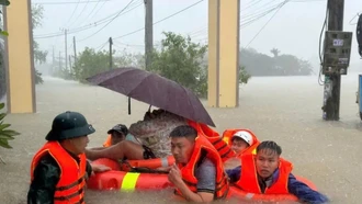 EVN chỉ đạo tập trung ứng phó, khắc phục hậu quả mưa lũ tại Trung Bộ