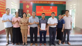 Hội Nông dân và Hội Chữ thập đỏ phường Lào Cai ra mắt mô hình “Chi hội số” đầu tiên và phòng truy cập internet 