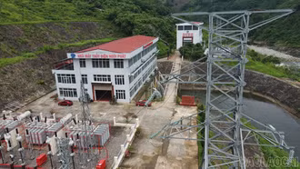 Vận hành thủy điện trong cao điểm mùa khô