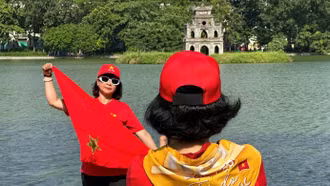 Bùng nổ trend áo phông yêu nước