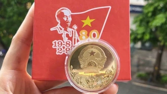 Bưu điện Việt Nam ra mắt hộp xu hợp kim A80 “Tự hào Việt Nam”