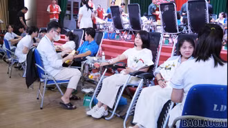 Tiếp nhận hơn 1.000 đơn vị máu tại ngày hội "Hiến giọt máu đào - Trao đời sự sống"