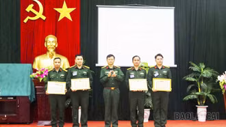 Sôi nổi Hội giảng cán bộ giảng dạy chính trị và Hội thi Báo cáo viên giỏi năm 2026