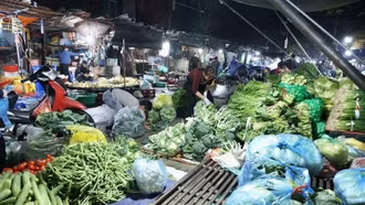 Thị trường ngày mùng 5 Tết: Không để phát sinh điểm nóng giá cả