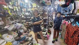 Tiểu thương than 'khó sống' vì bán lỗ vẫn không rẻ bằng hàng Trung Quốc