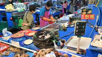 Hàn Quốc khuyến cáo tránh ăn hải sản sống vì vi khuẩn "ăn thịt người"