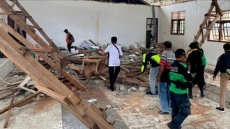 Hàng chục người bị thương sau động đất mạnh ở Indonesia, 2 người nguy kịch
