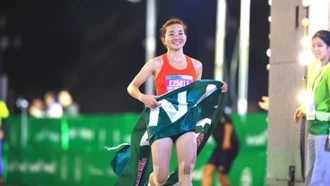 Kỷ lục gia Nguyễn Thị Oanh vô địch Giải Bán marathon Quốc tế Việt Nam