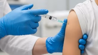 Hai loại vaccine đắt đỏ sẽ được tiêm miễn phí cho trẻ em từ 2026