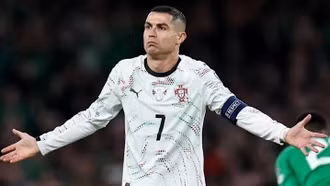 Ronaldo đối diện án phạt cực nặng cho tấm thẻ đỏ