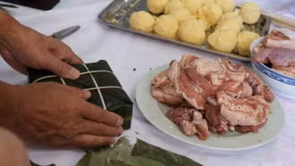 Tục gói bánh chưng ngày Tết Nguyên đán - Nét đẹp văn hóa lúa nước