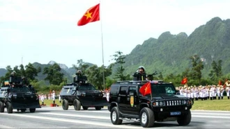 Cận cảnh các khối diễu binh cùng dàn khí tài hiện đại trong buổi hợp luyện sự kiện A80