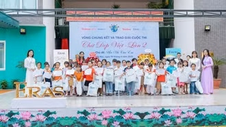 Truyền thống 'nét chữ nết người' của người Việt và lợi ích từ luyện chữ cho con