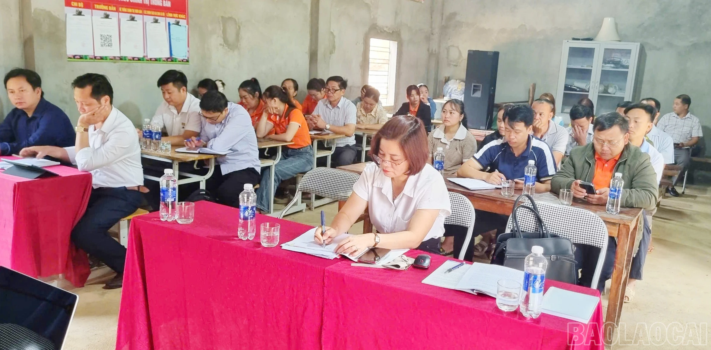 Các đại biểu dự hội nghị.