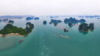 Khai thác nhiều hành trình du lịch trên vịnh Bái Tử Long