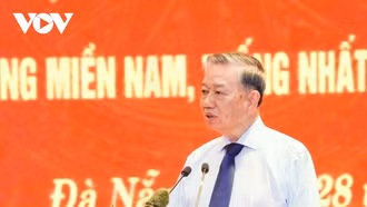 Mục tiêu cuối cùng là tiếp tục nâng cao đời sống nhân dân, đất nước vững mạnh