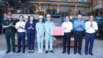 Bí thư Tỉnh ủy Trịnh Việt Hùng kiểm tra tình hình triển khai một số dự án lớn trên địa bàn phường Lào Cai và xã Bát Xát