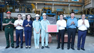 Bí thư Tỉnh ủy Trịnh Việt Hùng kiểm tra tình hình triển khai một số dự án lớn trên địa bàn phường Lào Cai và xã Bát Xát