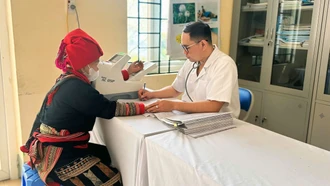 Giữ vững tuyến đầu chăm sóc sức khỏe Nhân dân sau sáp nhập