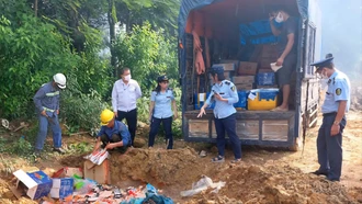 Đội Quản lý thị trường số 5 tăng cường kiểm soát, đảm bảo ổn định thị trường cuối năm