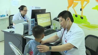 Người dân chủ động phòng bệnh khi thời tiết diễn biến bất thường