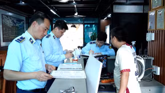 Đội Quản lý thị trường số 3 kiểm tra tại Bắc Hà