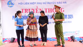 Truyền thông phòng, chống buôn bán phụ nữ và trẻ em tại xã Lùng Phình