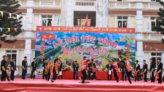 Tưng bừng Lễ hội Pút Tồng người Dao đỏ xã Bát Xát