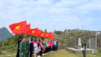 “Tiết học biên cương” góp phần bồi đắp tình yêu Tổ quốc cho thế hệ trẻ