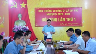 Cuộc họp đầu tiên tại xã Gia Phú trong ngày 17.6.2025.