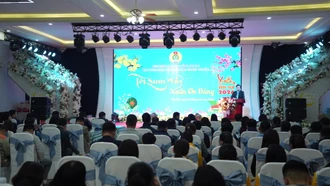 Công đoàn các Khu công nghiệp cơ sở 2 tổ chức chương trình “Tết Sum vầy - Xuân ơn Đảng” năm 2026