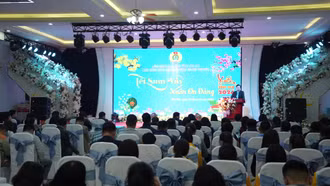 Công đoàn các Khu công nghiệp cơ sở 2 tổ chức chương trình “Tết Sum vầy - Xuân ơn Đảng” năm 2026