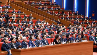 {Ảnh} Phiên thảo luận tại hội trường về các văn kiện Đại hội