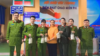 Cầu nối Công an Nghĩa Lộ với Nhân dân