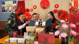 Các HTX phối hợp livestream bán hàng trên các nền tảng mạng xã hội