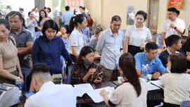 34 hộ dân ở phường Lào Cai nhận hơn 56 tỷ đồng bồi thường, hỗ trợ