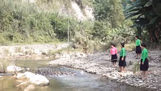 Nỗ lực giảm nghèo bền vững từ sản vật địa phương