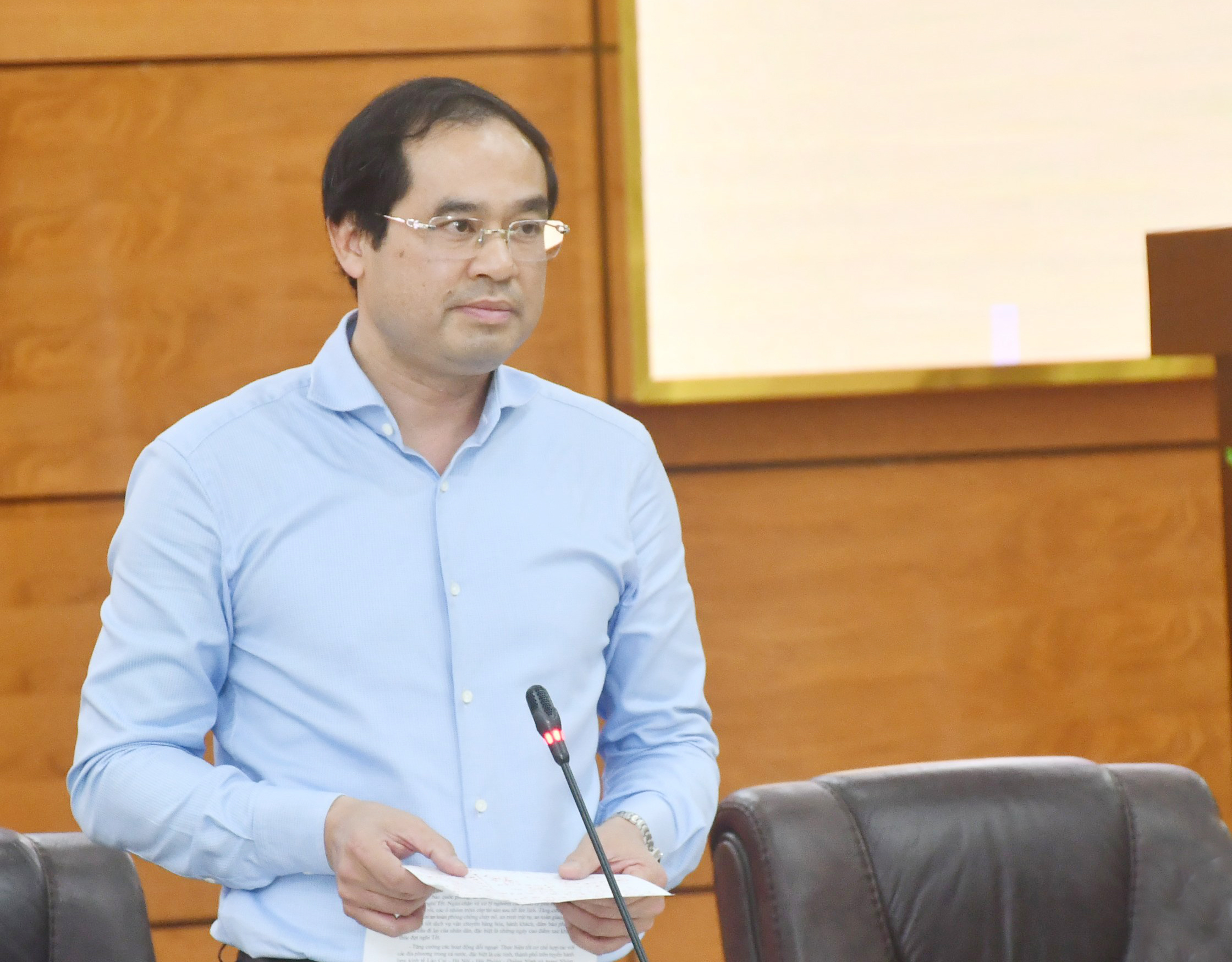 Đồng chí Trịnh Xuân Trường, Chủ tịch UBND tỉnh phát biểu chỉ đạo tại phiên họp. z5226242516632_49bc2b4bdd4fecd89f239a4e1aa2a0f5.jpg