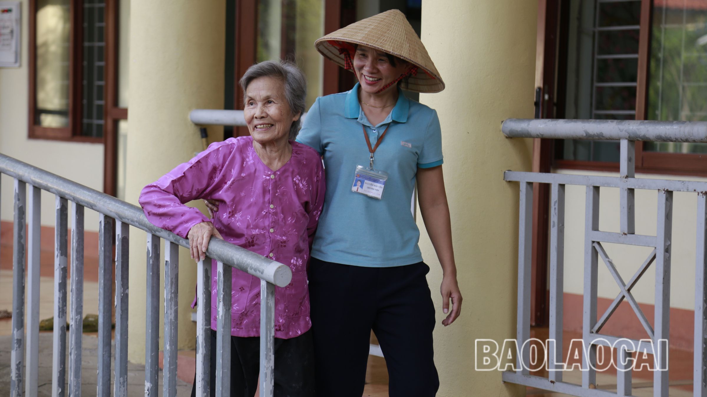 Bằng tình cảm chân thành, các cán bộ, nhân viên của Trung tâm đã biến nơi đây thành ngôi nhà thứ 2 của người cao tuổi. Ai cũng làm việc không chỉ bằng trách nhiệm, mà bằng cả tấm lòng như đối với người thân trong gia đình. 4.jpg